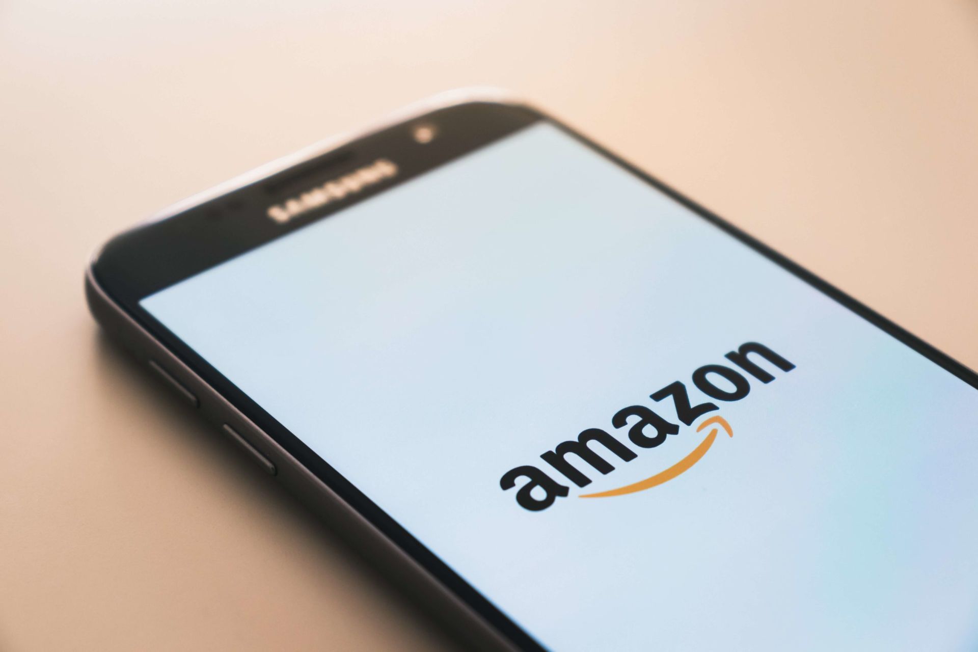 amazon dominates ecommerce hero image